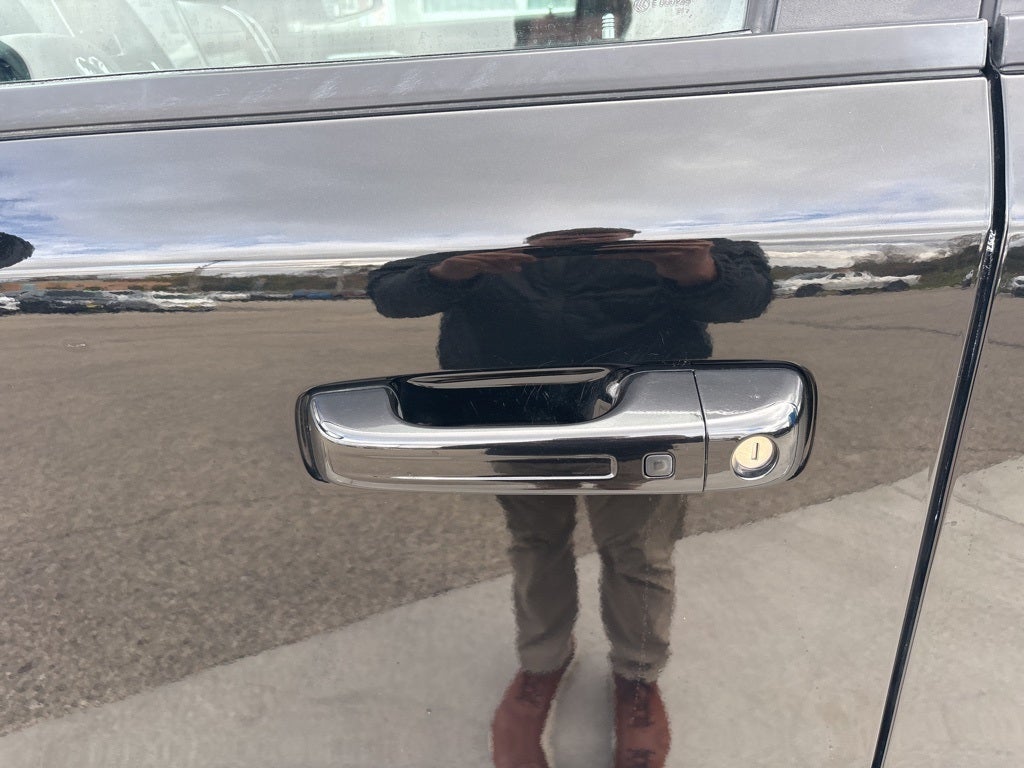 2022 RAM 1500 Laramie Crew Cab 4x4 5'7' Box