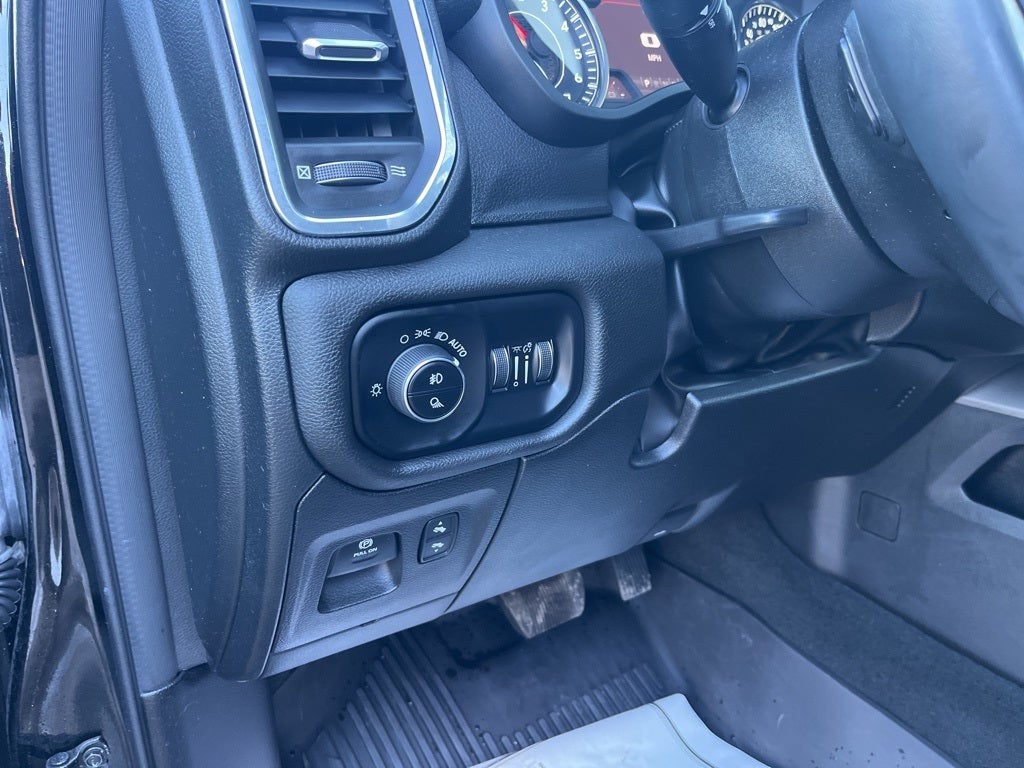 2024 RAM 1500 Laramie Crew Cab 4x4 5'7' Box