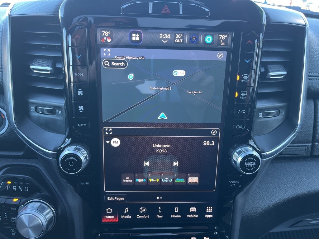 2024 RAM 1500 Laramie Crew Cab 4x4 5'7' Box