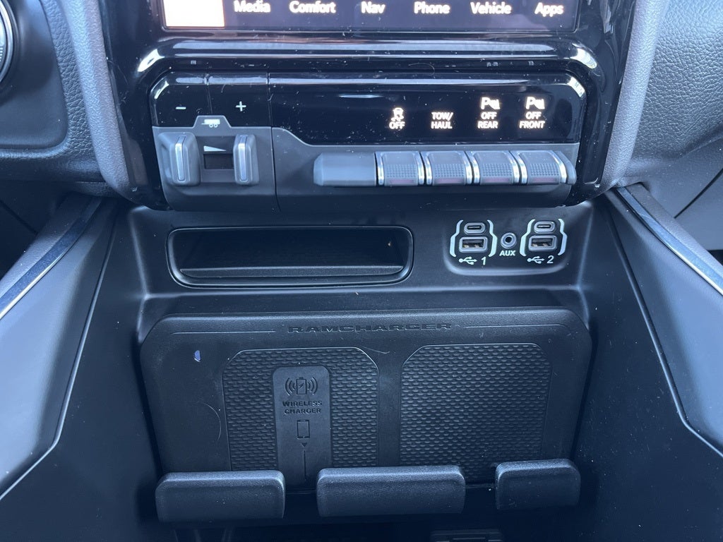 2024 RAM 1500 Laramie Crew Cab 4x4 5'7' Box