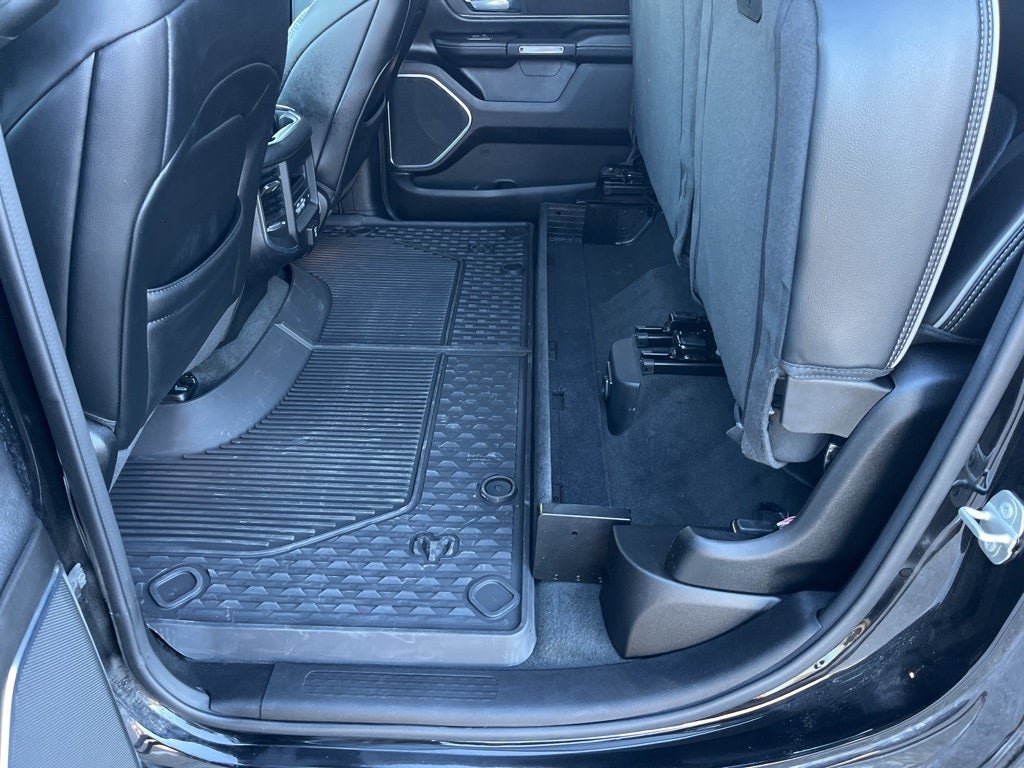 2024 RAM 1500 Laramie Crew Cab 4x4 5'7' Box