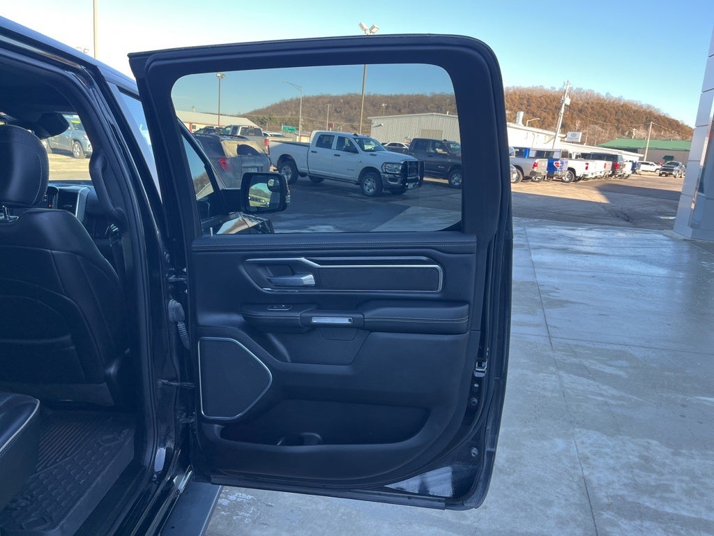 2024 RAM 1500 Laramie Crew Cab 4x4 5'7' Box