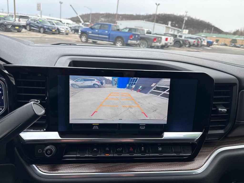 2022 Chevrolet Silverado 1500 4WD Crew Cab Standard Bed LT