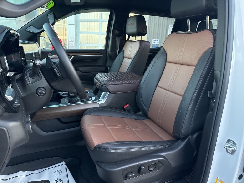 2025 Chevrolet Silverado 1500 4WD Crew Cab Short Bed High Country