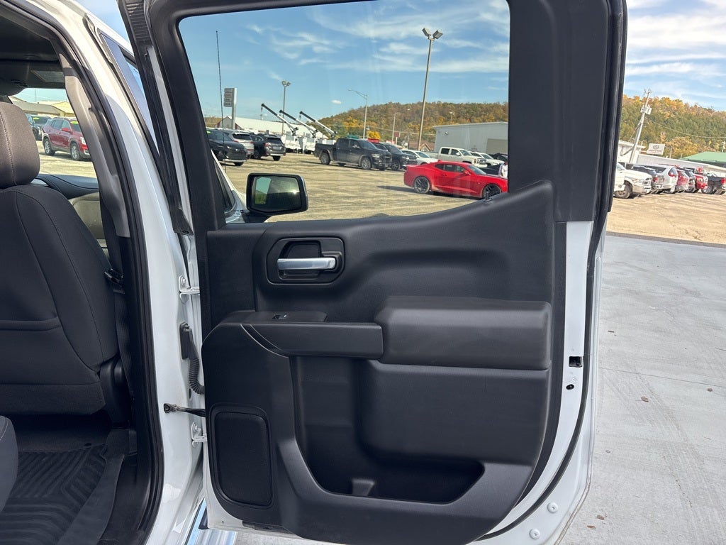 2021 Chevrolet Silverado 1500 4WD Crew Cab Short Bed LT