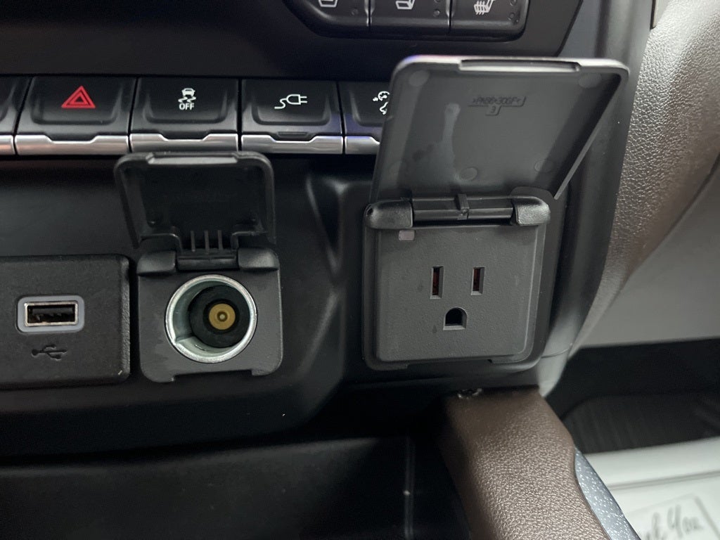 2021 Chevrolet Silverado 1500 4WD Crew Cab Short Bed LTZ