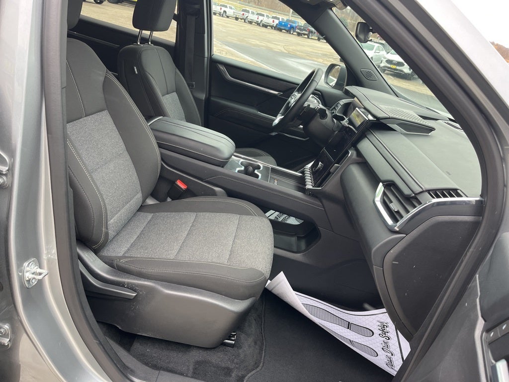 2025 GMC Acadia AWD Elevation