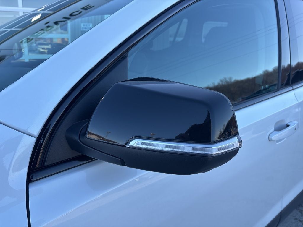 2023 GMC Acadia AWD SLT