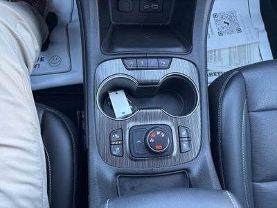 2023 GMC Acadia AWD SLT