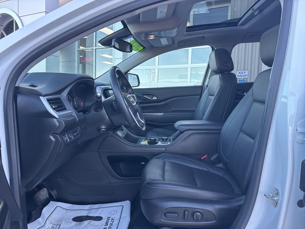 2023 GMC Acadia AWD SLT