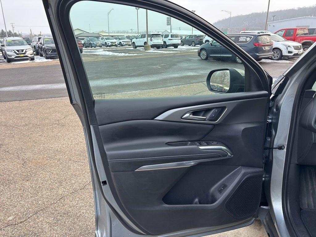 2025 Chevrolet Traverse AWD LT