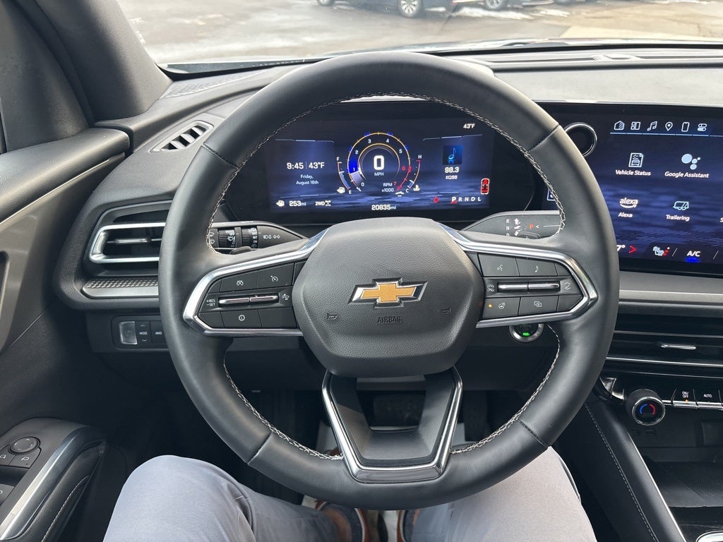 2025 Chevrolet Traverse AWD LT