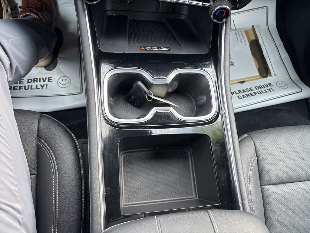 2025 Chevrolet Traverse AWD LT