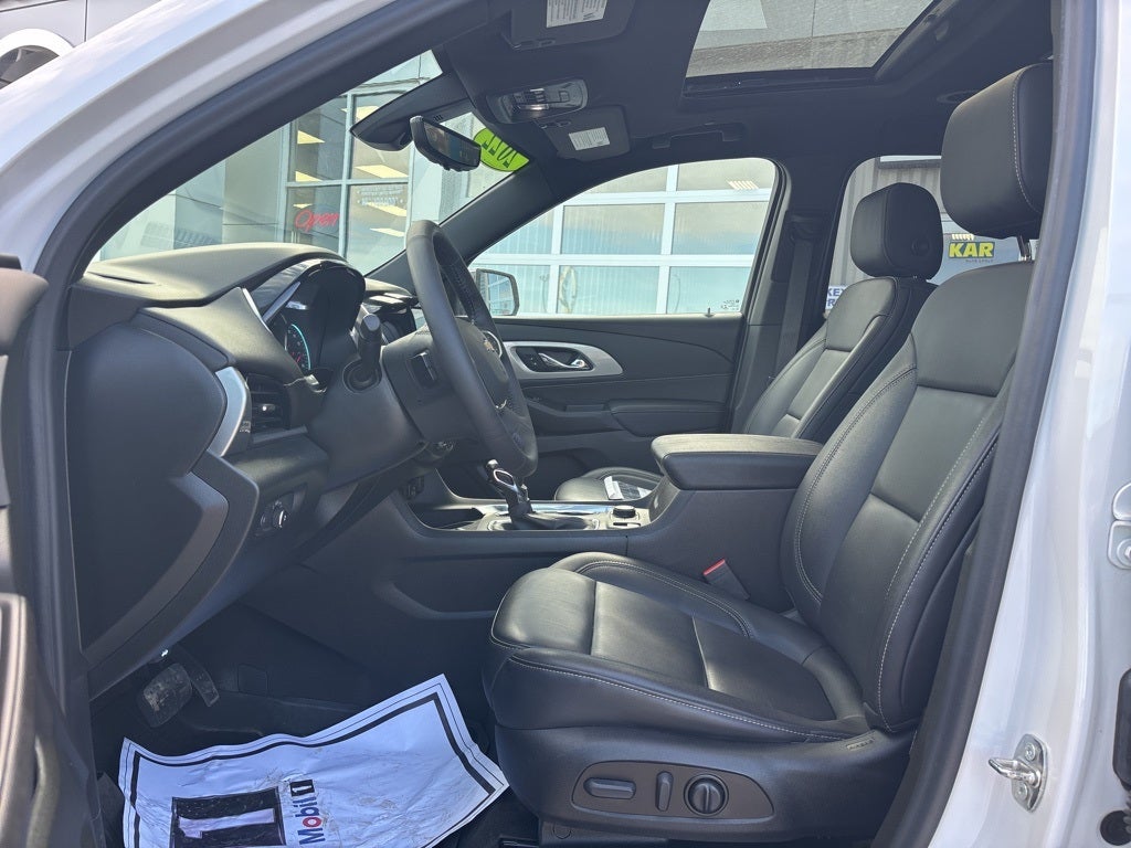 2022 Chevrolet Traverse AWD LT Leather
