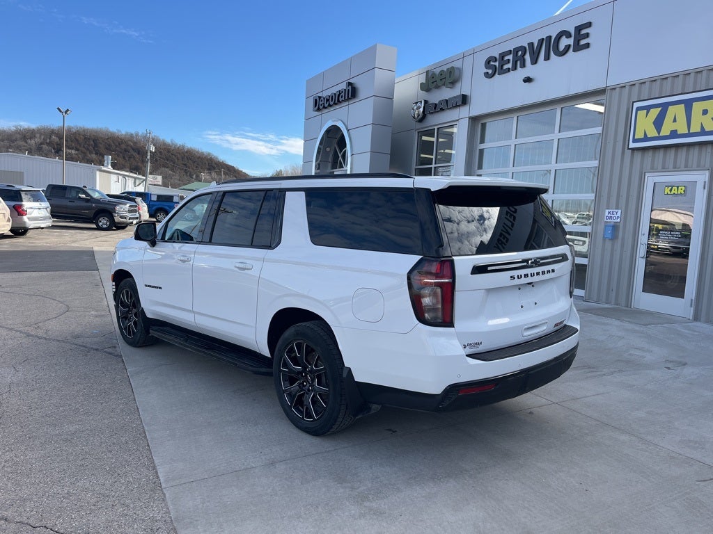 2023 Chevrolet Suburban 4WD RST