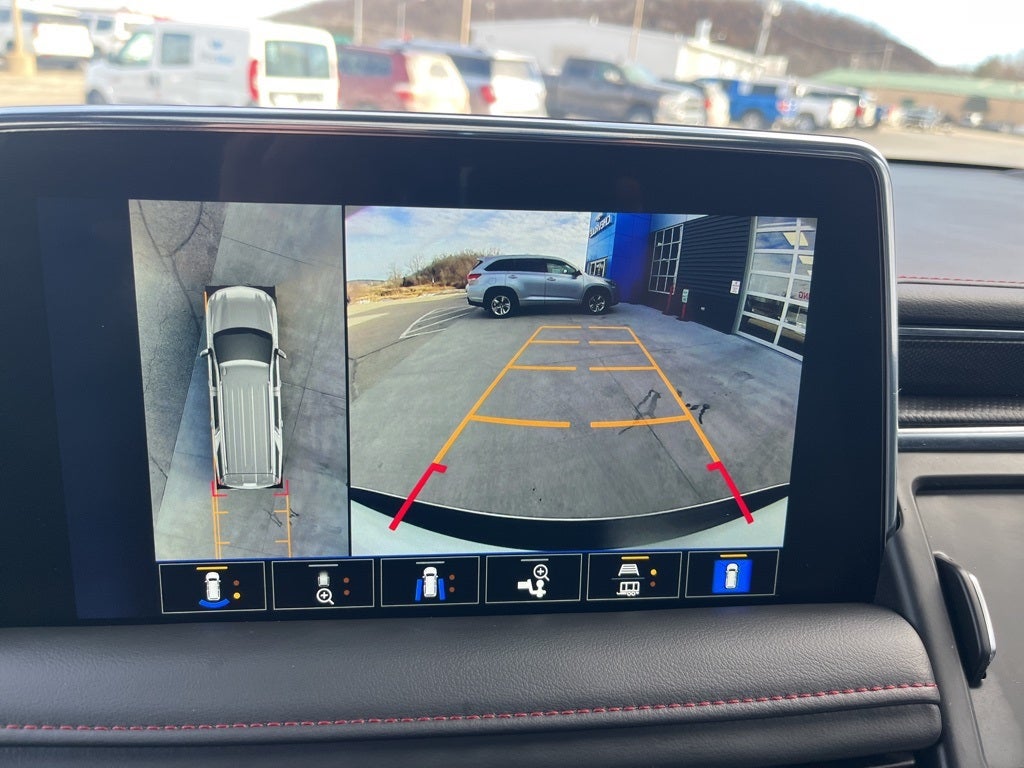 2023 Chevrolet Suburban 4WD RST