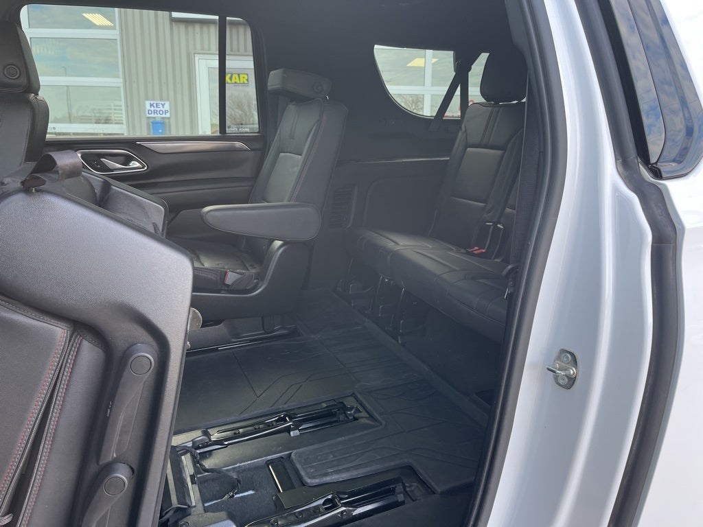 2023 Chevrolet Suburban 4WD RST