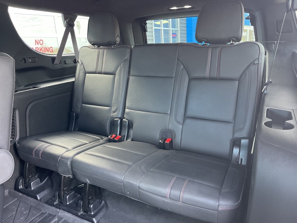 2023 Chevrolet Suburban 4WD RST