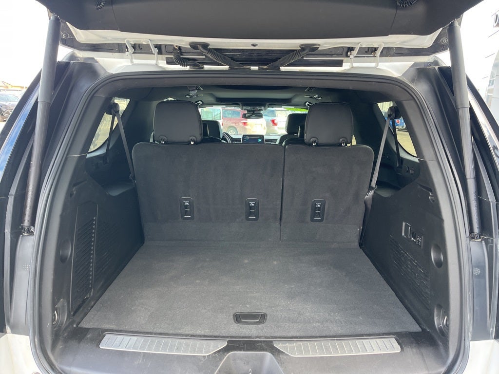 2023 Chevrolet Suburban 4WD RST