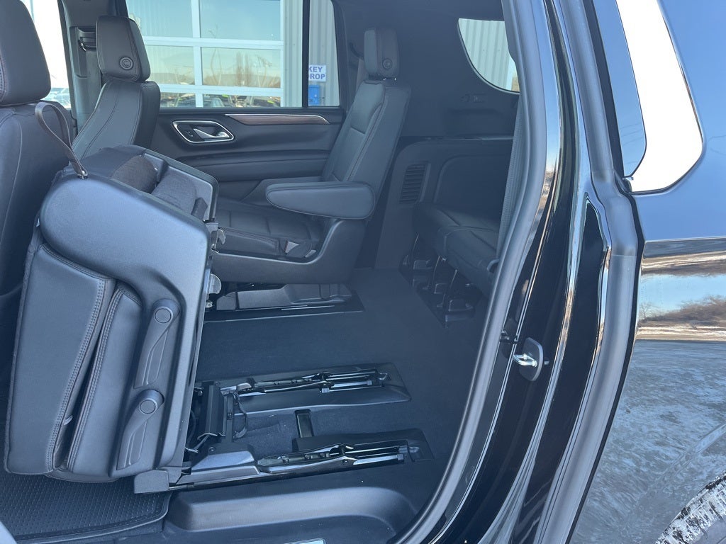 2023 Chevrolet Suburban 4WD High Country