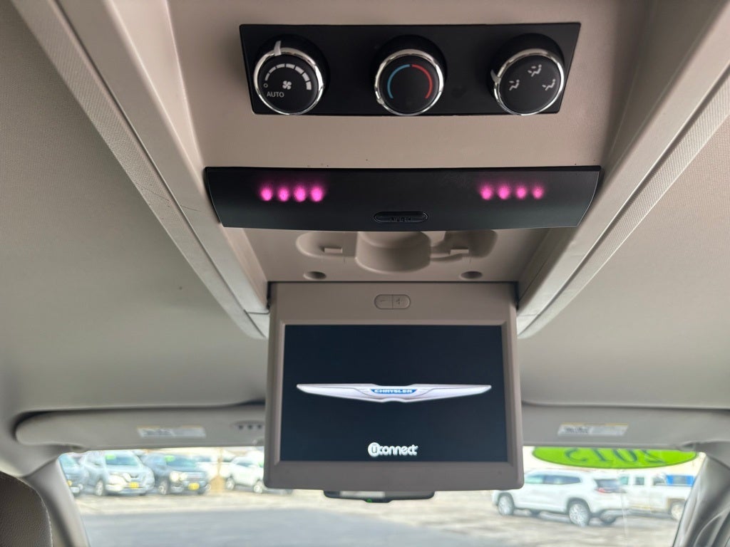 2015 Chrysler Town & Country Touring