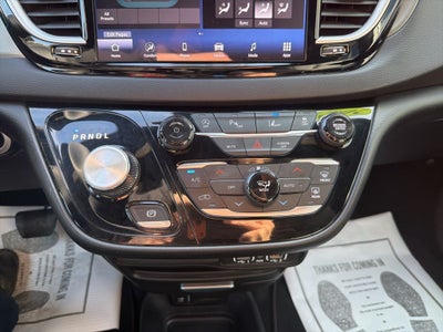 2025 Chrysler Voyager LX