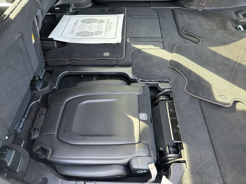 2025 Chrysler Voyager LX