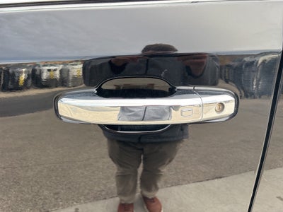 2023 Chevrolet Silverado 1500 4WD Crew Cab Short Bed LTZ