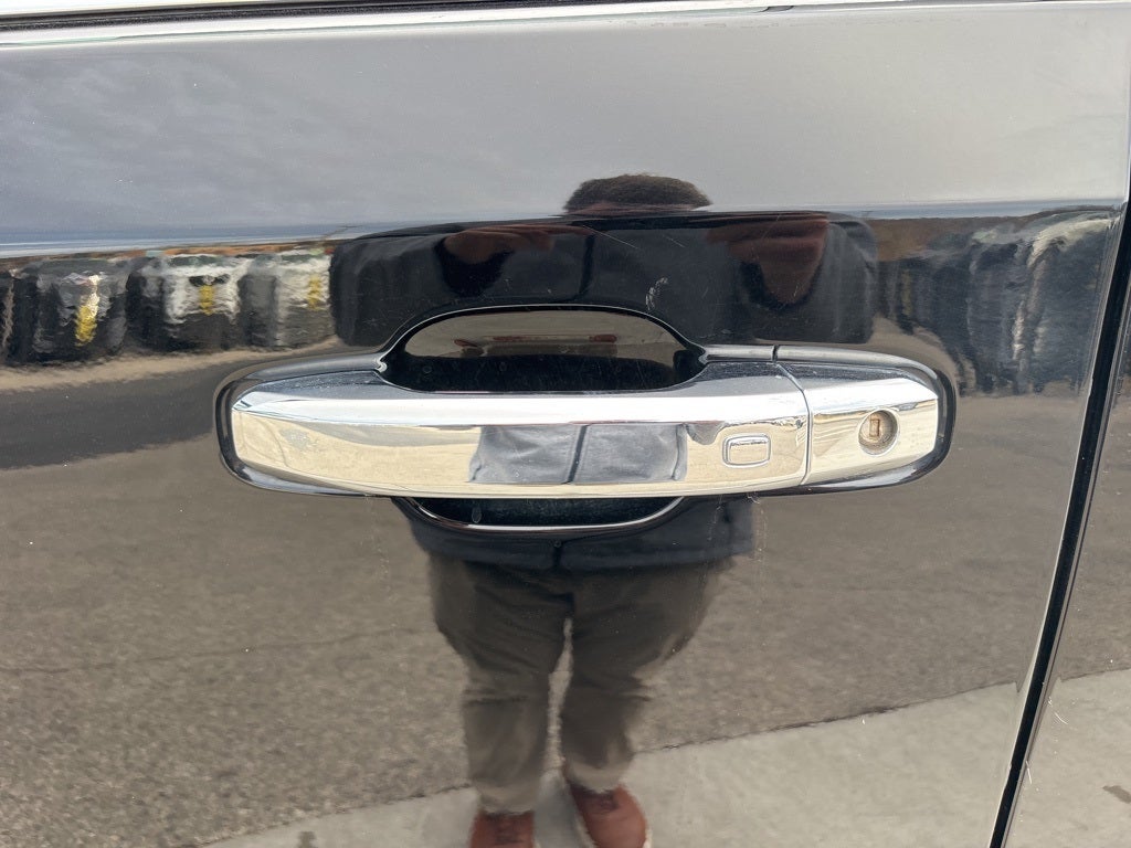 2023 Chevrolet Silverado 1500 4WD Crew Cab Short Bed LTZ