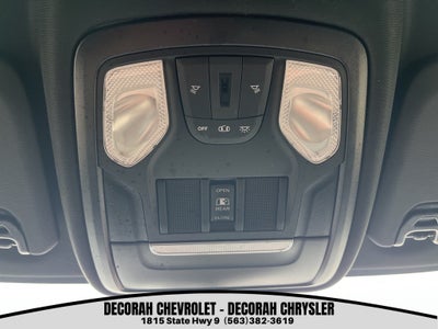 2022 RAM 3500 Tradesman Crew Cab 4x4 8' Box