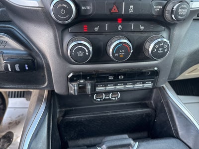 2020 RAM 3500 Big Horn Crew Cab 4x4 8' Box