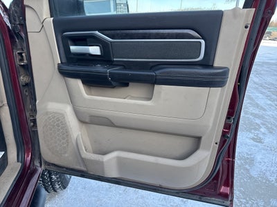 2020 RAM 3500 Big Horn Crew Cab 4x4 8' Box