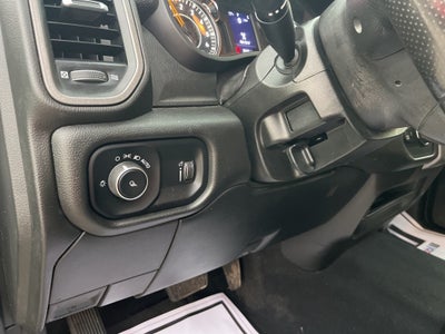 2022 RAM 2500 Tradesman Crew Cab 4x4 6'4' Box