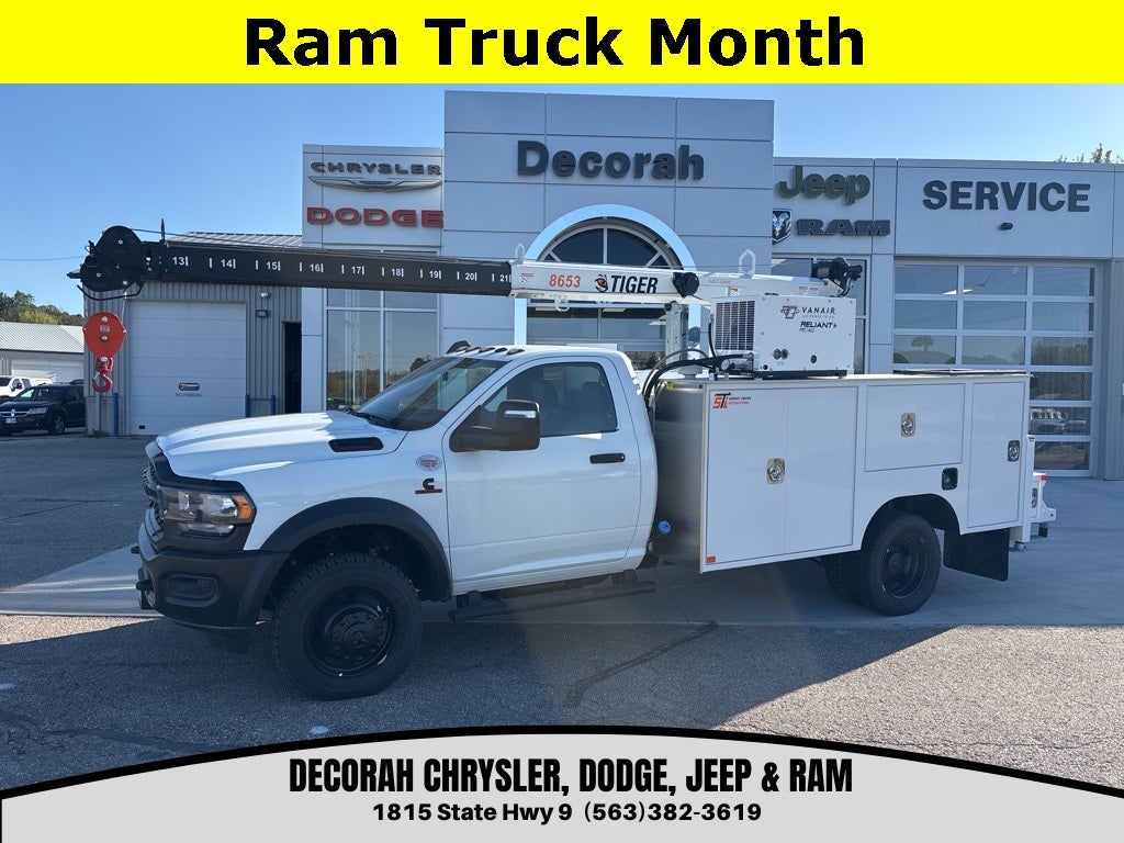 2024 RAM 5500 Chassis Tradesman/SLT