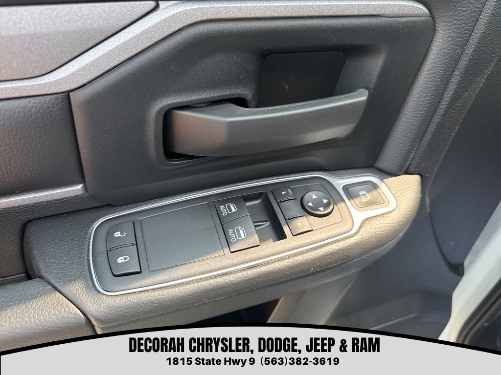 2024 RAM 5500 Chassis Tradesman/SLT