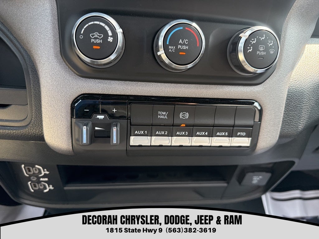 2024 RAM 5500 Chassis Tradesman/SLT