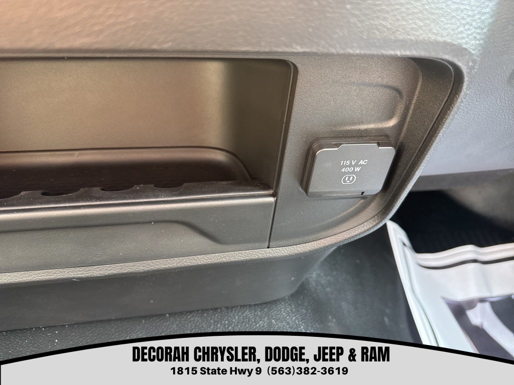 2024 RAM 5500 Chassis Tradesman/SLT