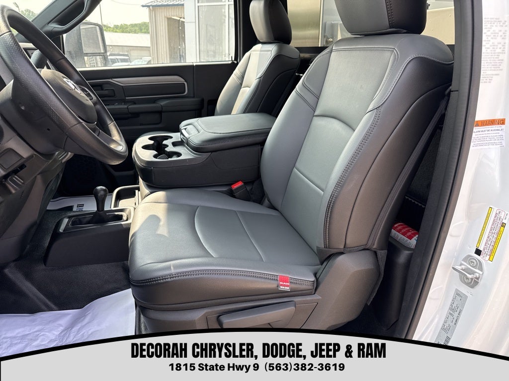 2024 RAM 5500 Chassis Tradesman/SLT