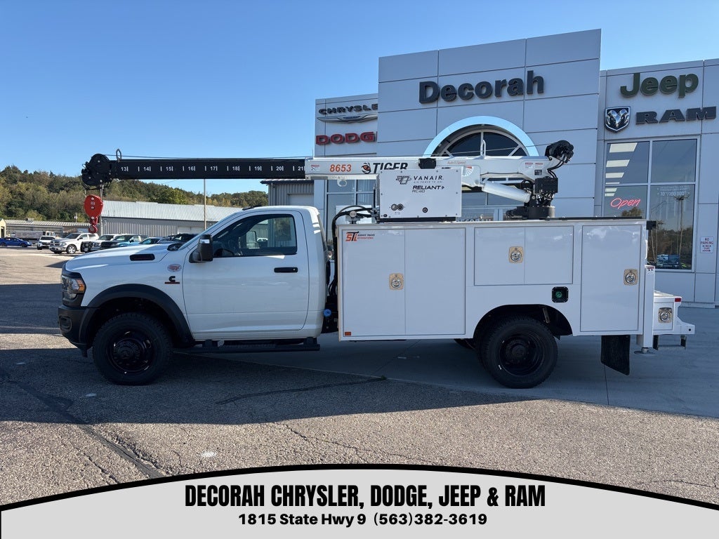 2024 RAM 5500 Chassis Tradesman/SLT