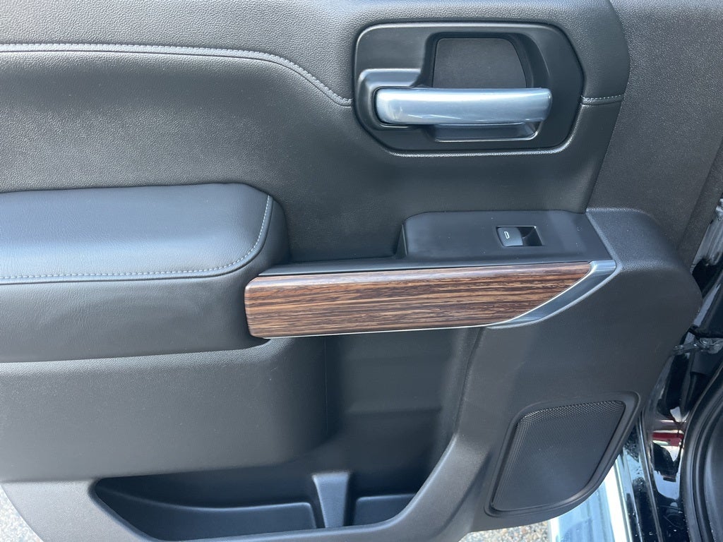 2021 Chevrolet Silverado 1500 4WD Crew Cab Short Bed High Country