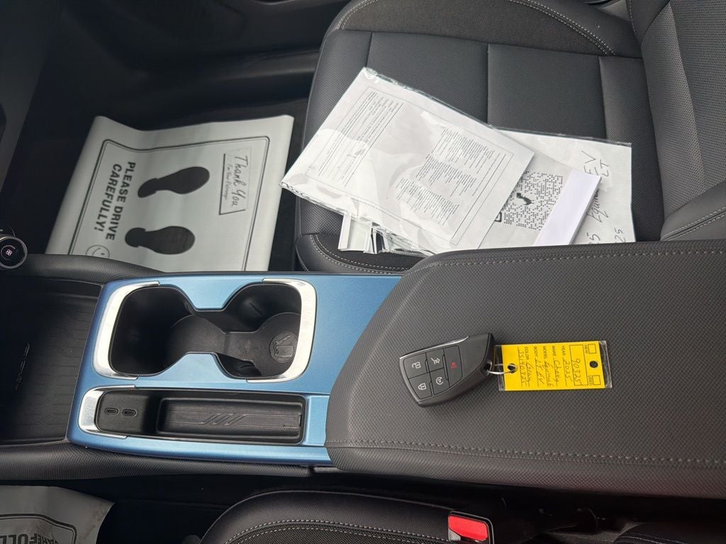 2025 Chevrolet Equinox EV LT