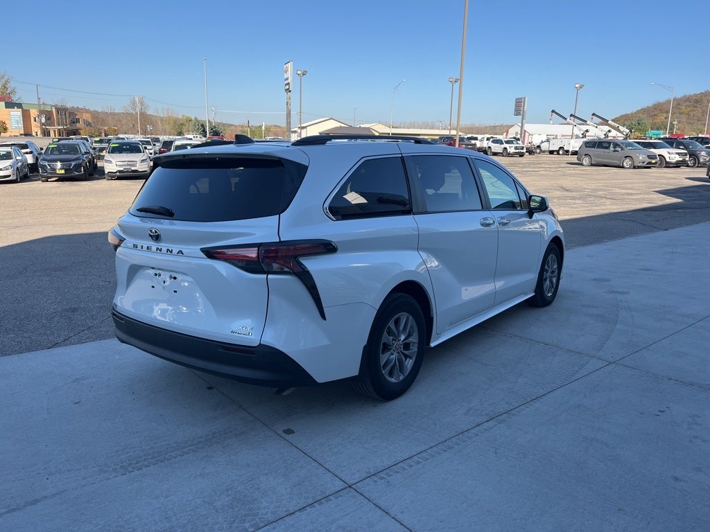 2022 Toyota Sienna XLE
