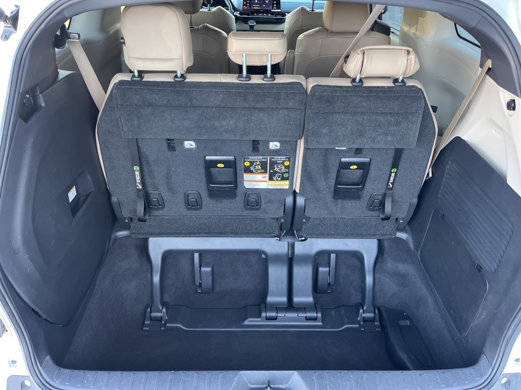 2022 Toyota Sienna XLE