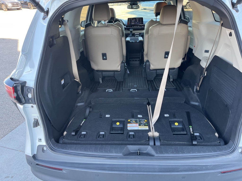 2022 Toyota Sienna XLE