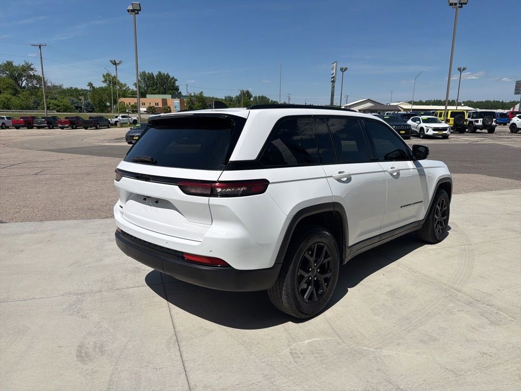 2024 Jeep Grand Cherokee Altitude