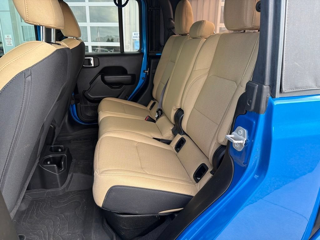 2022 Jeep Gladiator Willys