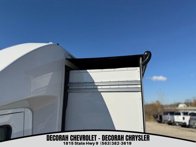 2022 Ford Transit Cutaway Base