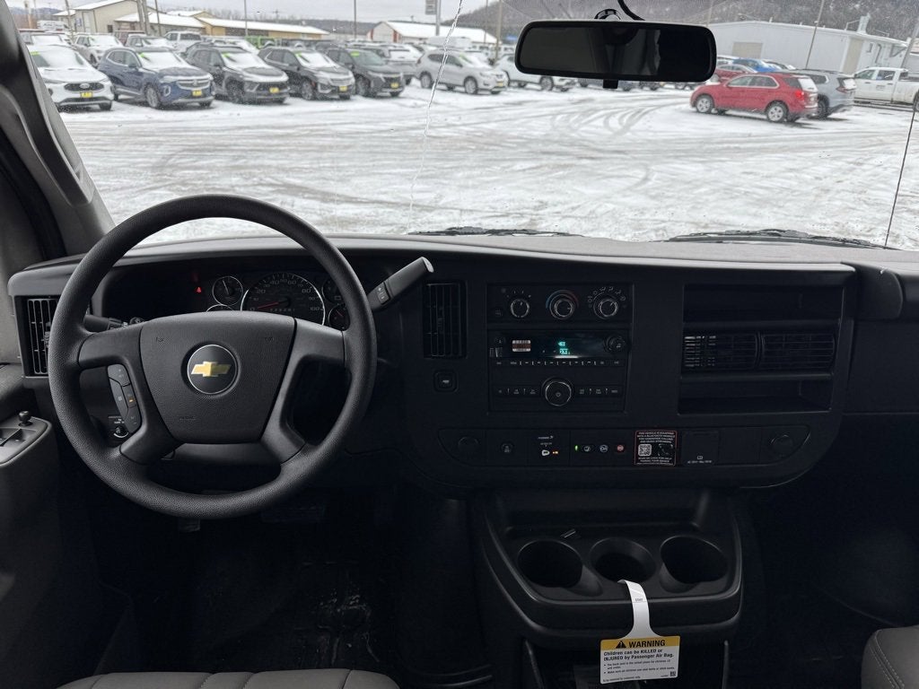 2025 Chevrolet Express Cargo 3500 WT