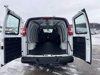 2025 Chevrolet Express Cargo 3500 WT