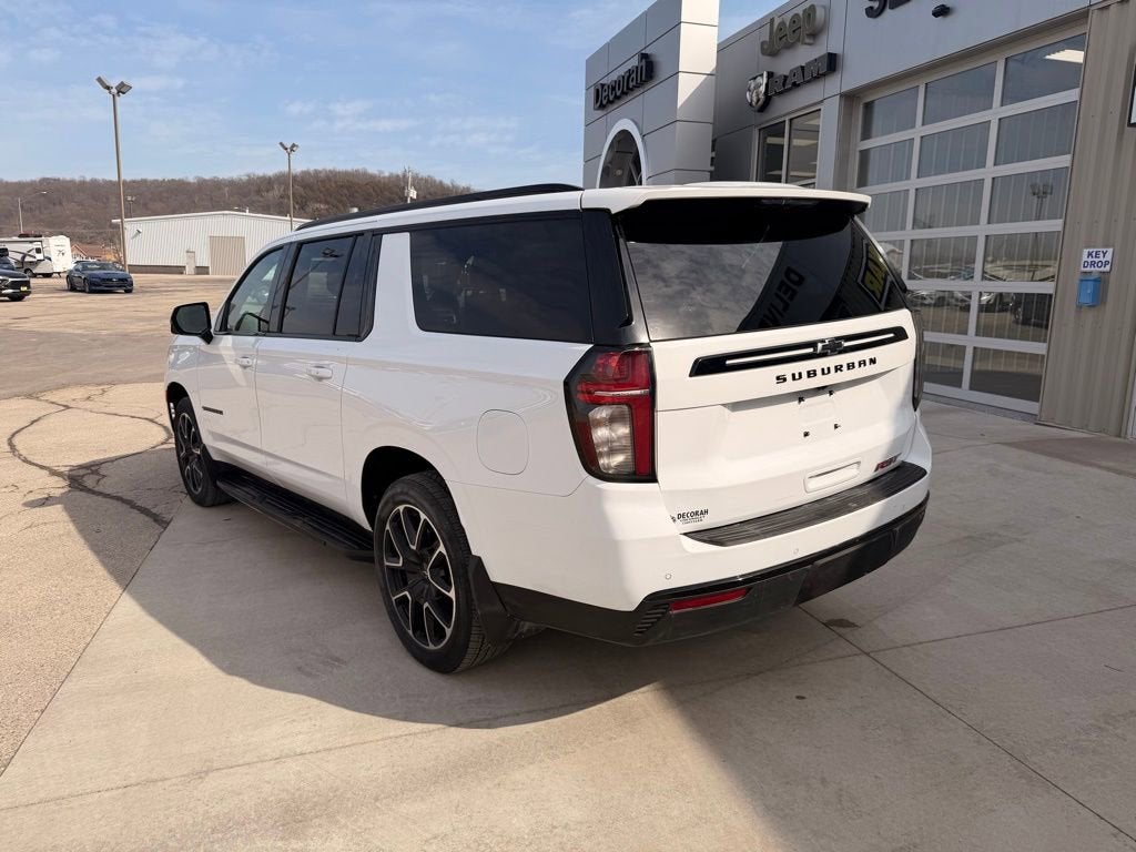 2023 Chevrolet Suburban RST